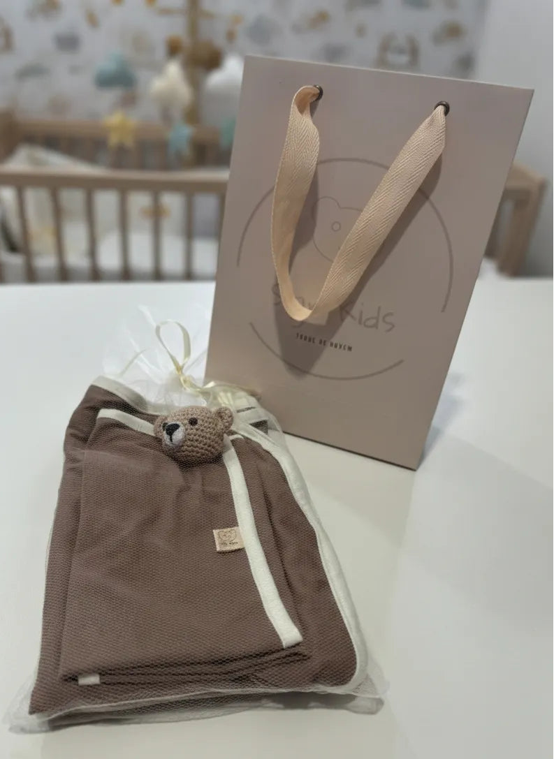 Kit Naninha Com Amigurumi + Cueiro Toque De Nuvem